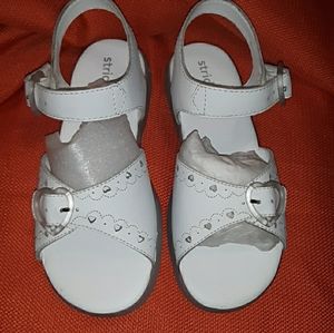 GIRL'S SANDALS